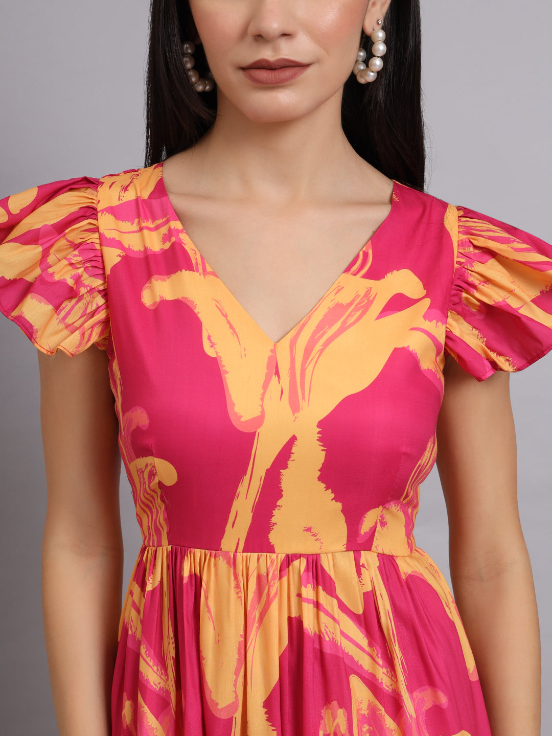 Vcay v-neck ruffle dress